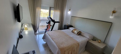 13-5fd73dea700db77384c091ca9818b1a9