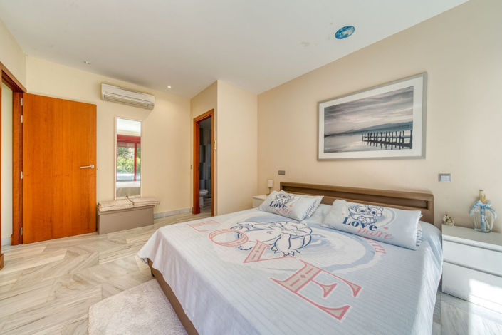 Image No.18-5 Bed Villa for sale