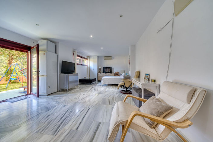 Image No.20-5 Bed Villa for sale