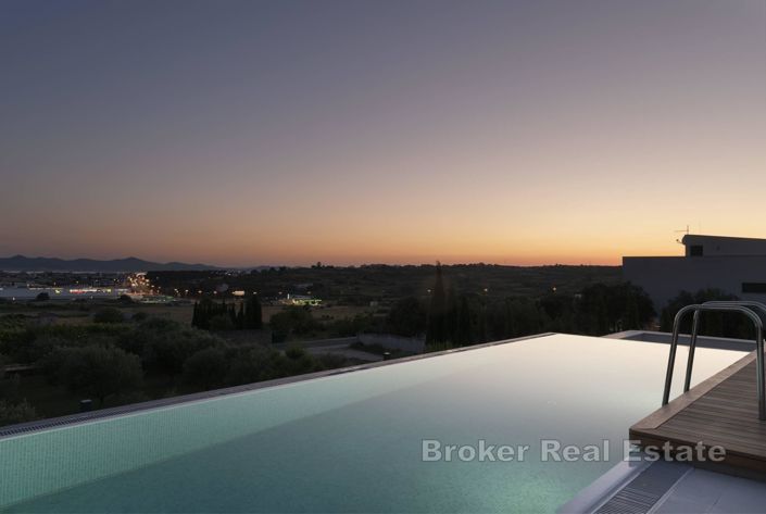 Image No.20-Villa de 12 chambres à vendre à Zadar