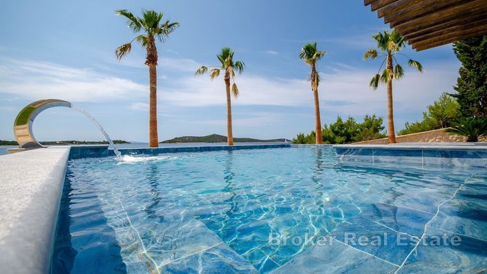 Image No.12-Villa de 4 chambres à vendre à Rogoznica