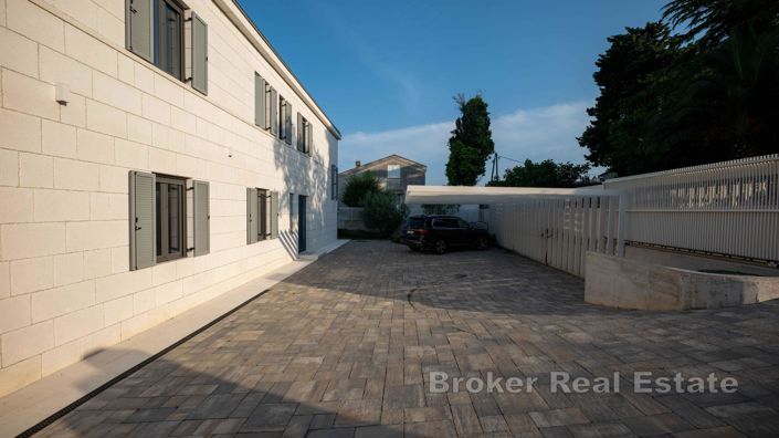 Image No.23-6 Bed Villa for sale