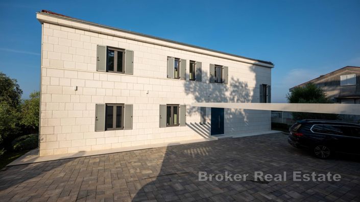 Image No.24-6 Bed Villa for sale