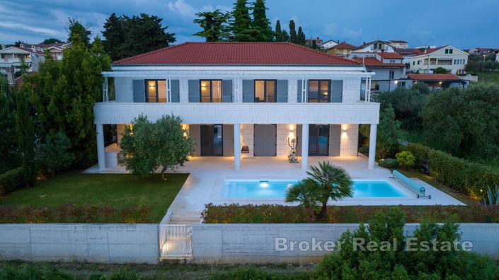Image No.6-6 Bed Villa for sale