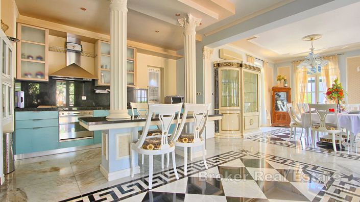 Image No.10-Villa de 8 chambres à vendre à Porec