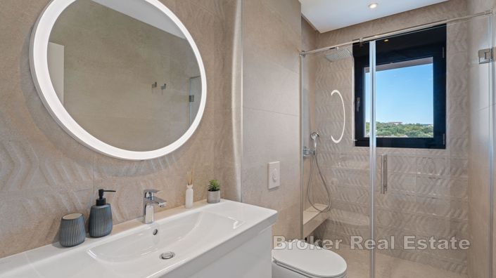 Image No.11-Villa de 4 chambres à vendre à Primošten