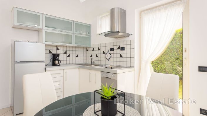 Image No.10-12 Bed Villa for sale