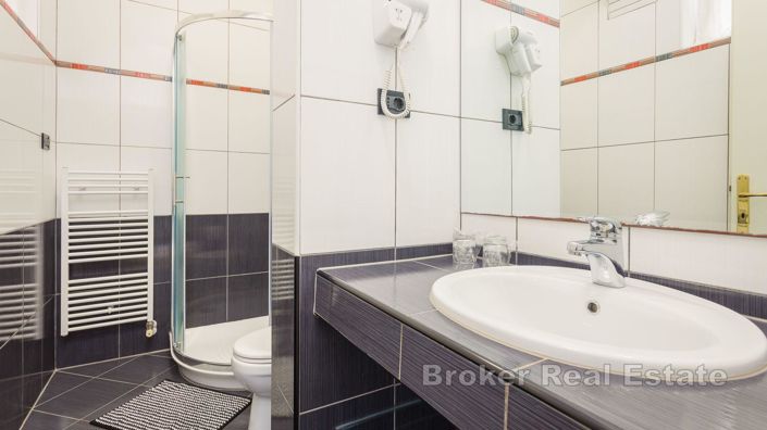 Image No.15-12 Bed Villa for sale