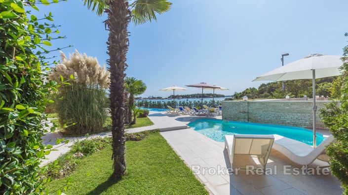 Image No.3-12 Bed Villa for sale