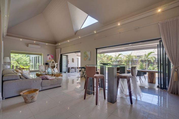 Image No.3-4 Bed Villa for sale