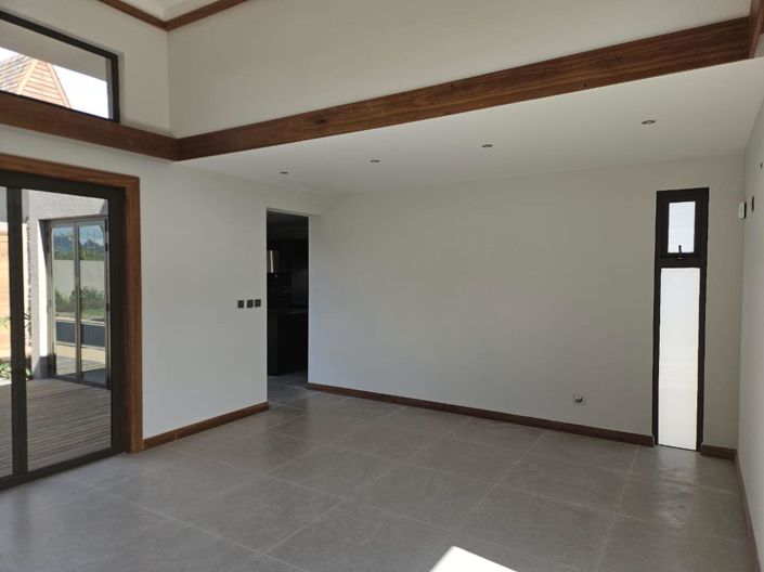 Image No.19-3 Bed Villa for sale