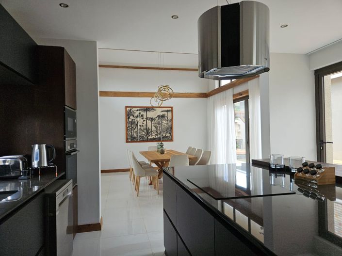 Image No.3-3 Bed Villa for sale