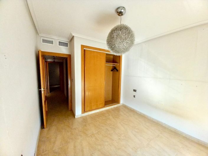 Image No.13-3 Bed Apartment for sale