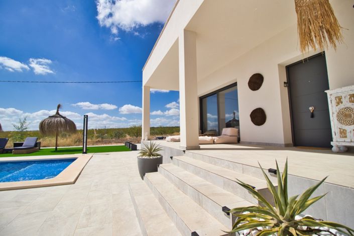 Image No.2-3 Bed Villa for sale