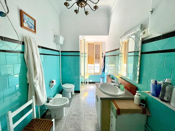 Image No.19-4 Bed Townhouse for sale