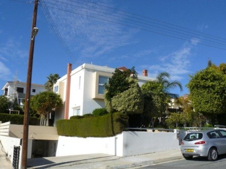Image No.2-5 Bed Villa for sale