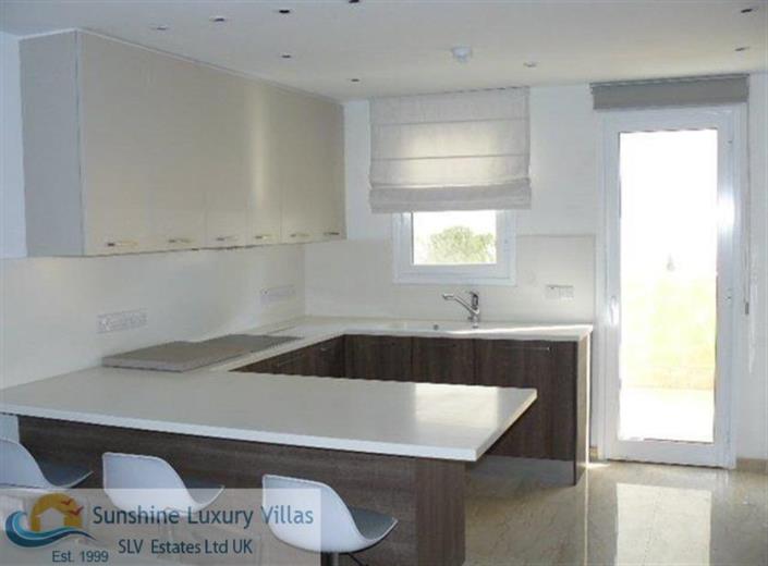 Image No.40-2 Bed Apartment for sale