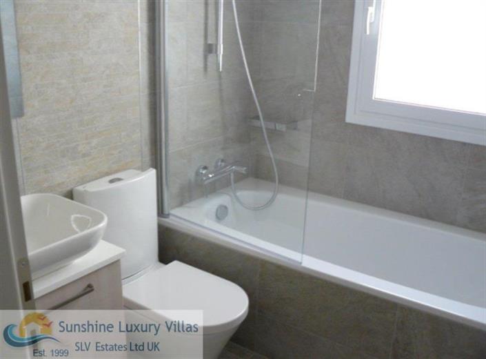 Image No.29-2 Bed Apartment for sale
