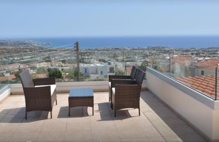 Image No.3-Maison / Villa de 4 chambres à vendre à Peyia