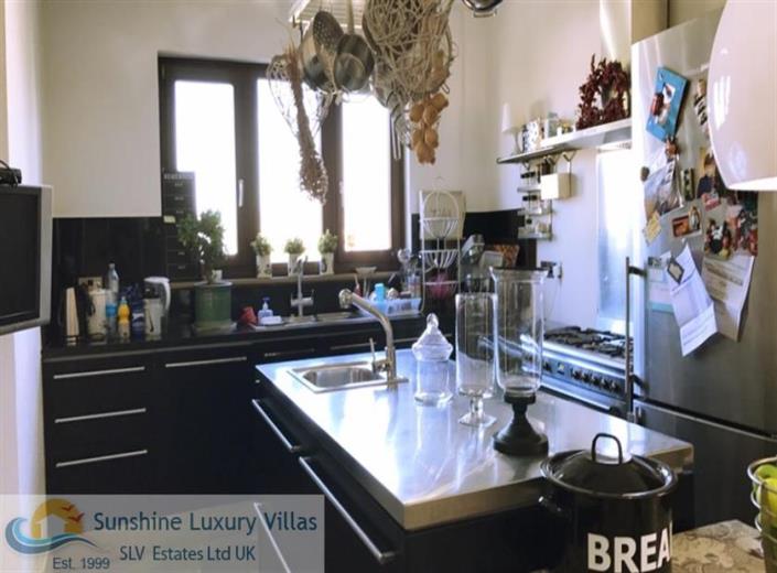 Image No.3-4 Bed House/Villa for sale