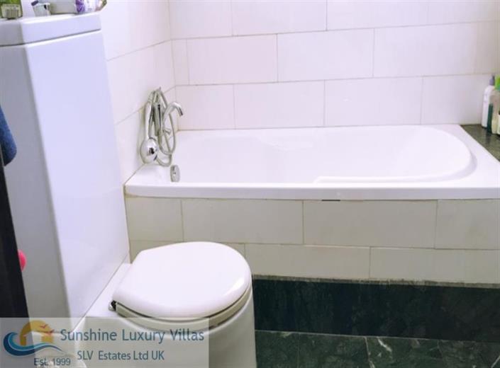 Image No.19-4 Bed House/Villa for sale