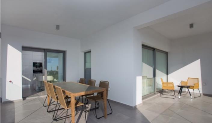 Image No.18-3 Bed Apartment for sale