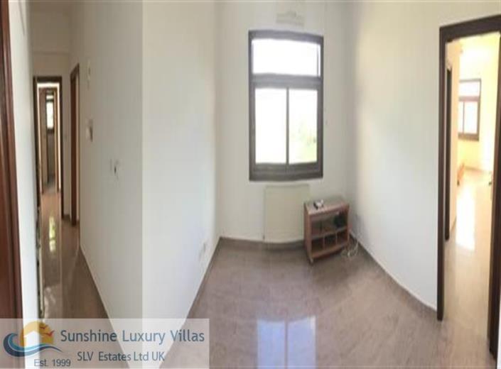 Image No.12-Maison / Villa de 4 chambres à vendre à Latsia