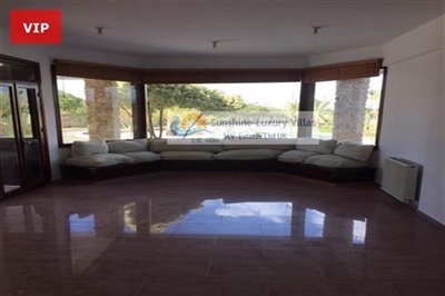 Maison / Villa de 4 chambres à vendre à Latsia