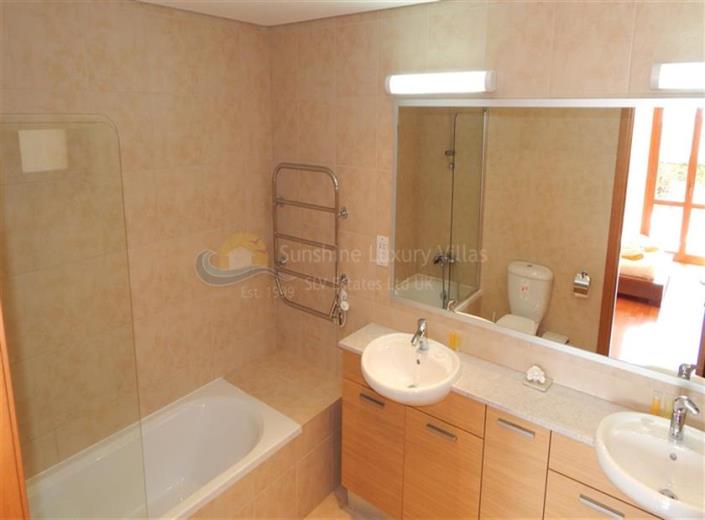 Image No.16-3 Bed Apartment for sale