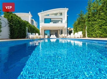 Maison / Villa de 6 chambres à vendre à Cape Greco