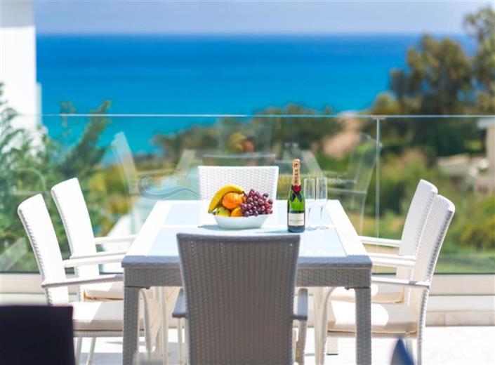 Image No.8-Maison / Villa de 6 chambres à vendre à Cape Greco