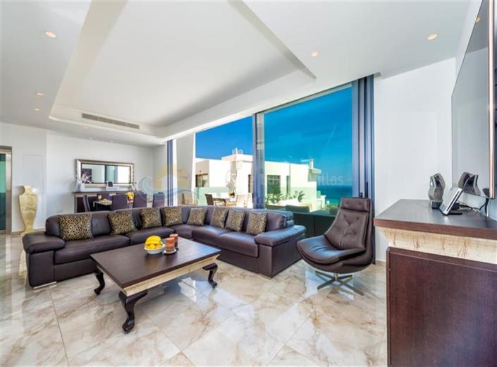 Image No.11-Maison / Villa de 6 chambres à vendre à Cape Greco