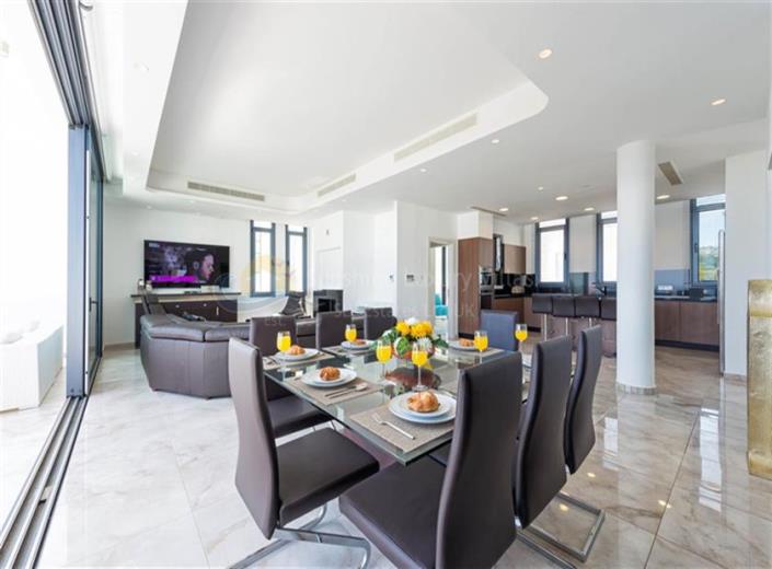 Image No.12-Maison / Villa de 6 chambres à vendre à Cape Greco