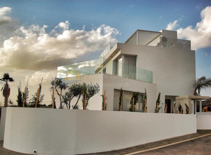 Image No.1-Maison / Villa de 4 chambres à vendre à Ayia Napa