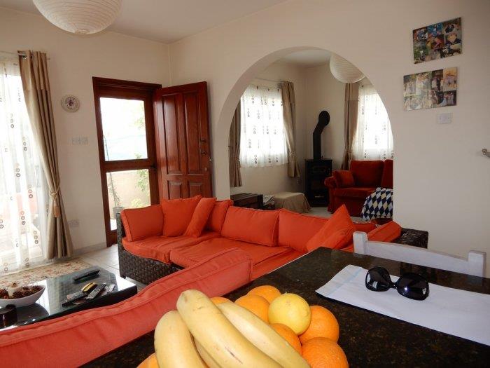 Image No.5-Maison / Villa de 3 chambres à vendre à Konia