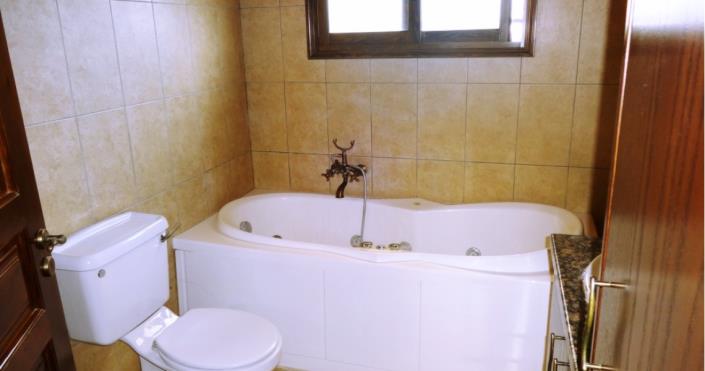 Image No.6-Bungalow de 4 chambres à vendre à Giolou