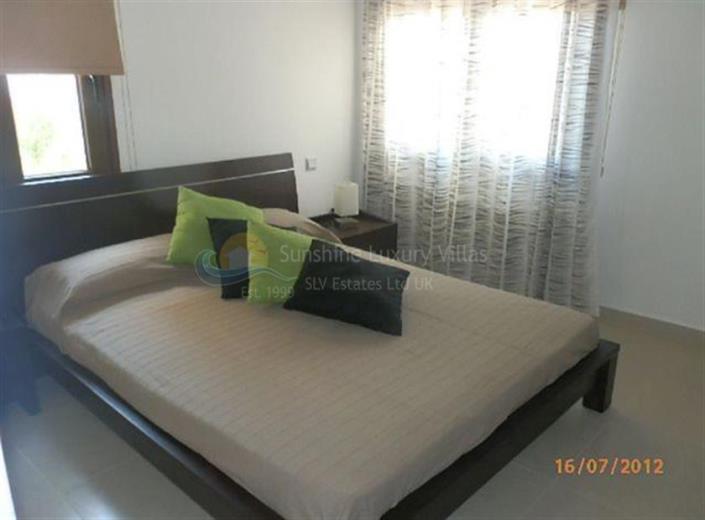 Image No.5-Appartement de 2 chambres à vendre à Peyia