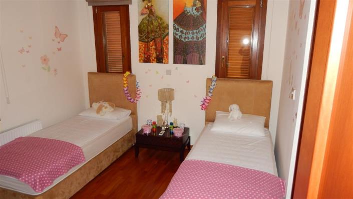 Image No.8-5 Bed Villa for sale