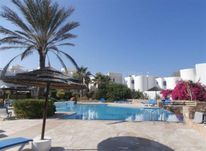 Image No.2-Maison de ville de 3 chambres à vendre à Chlorakas