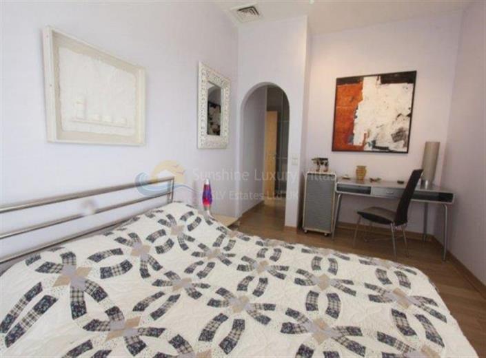 Image No.13-6 Bed House/Villa for sale