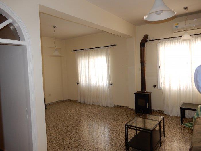 Image No.2-Maison / Villa de 2 chambres à vendre à Peyia