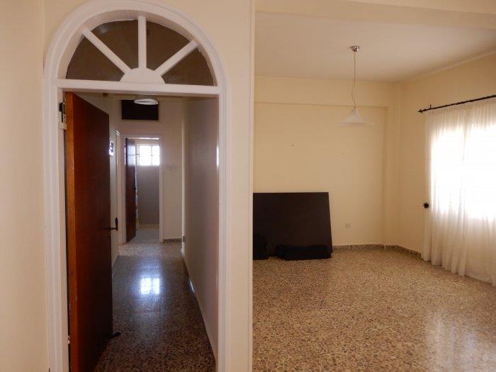 Image No.4-Maison / Villa de 2 chambres à vendre à Peyia