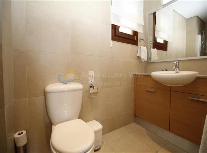 Image No.20-2 Bed Apartment for sale