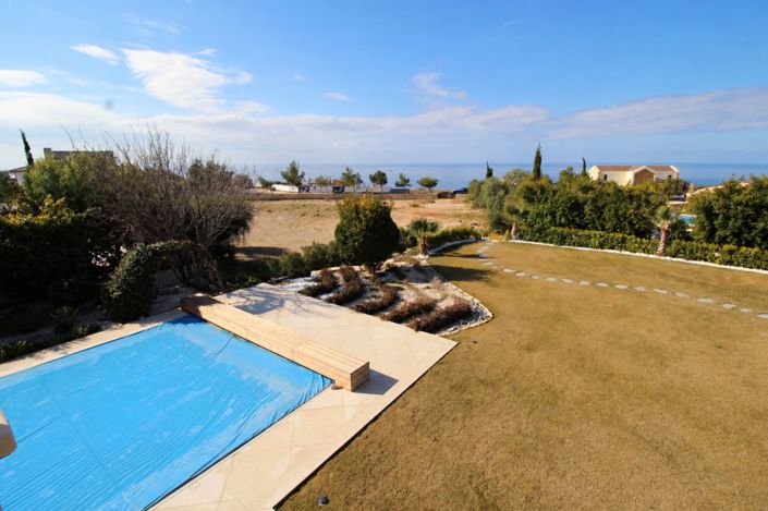 Image No.2-6 Bed Villa for sale