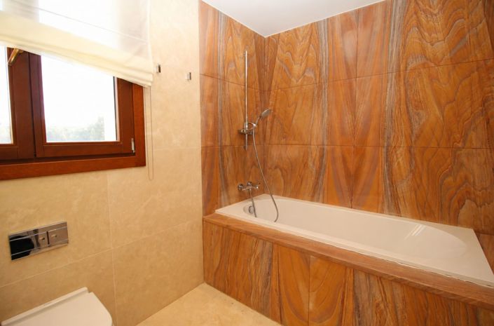 Image No.22-6 Bed Villa for sale