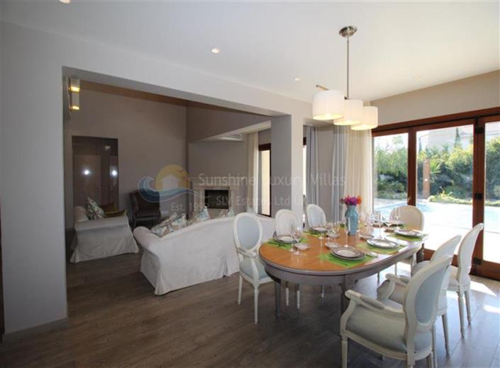 Image No.5-Villa / Détaché de 6 chambres à vendre à Aphrodite Hills