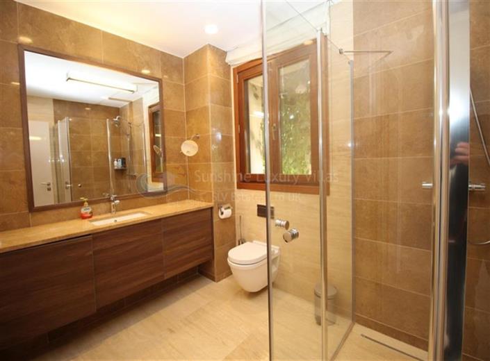 Image No.8-Villa / Détaché de 6 chambres à vendre à Aphrodite Hills