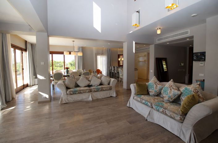 Image No.4-6 Bed Villa for sale