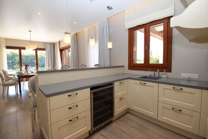 Image No.9-6 Bed Villa for sale