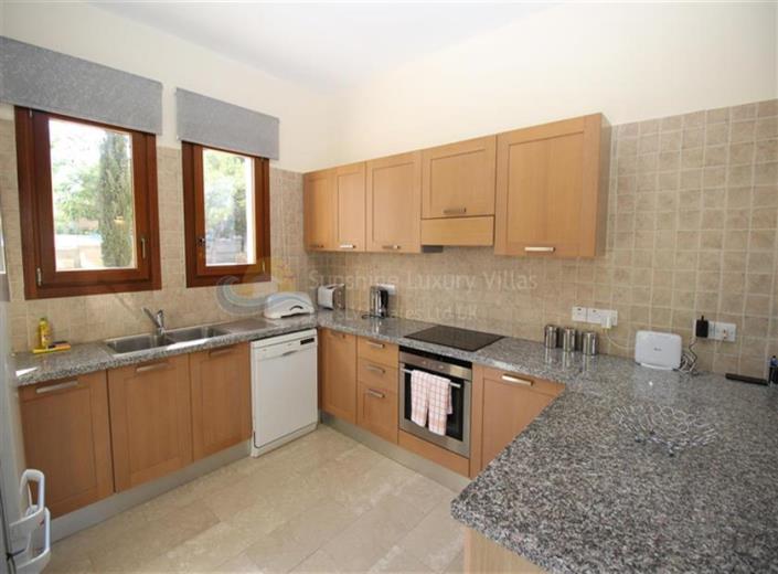 Image No.3-3 Bed Villa / Detached for sale